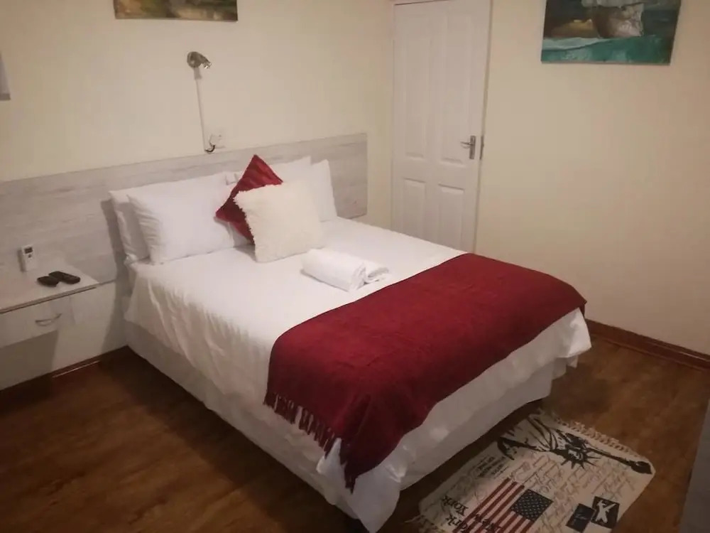 Funky Backpackers Hostel & Apartments