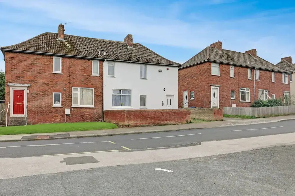 3 Bedroom House With Free Parking