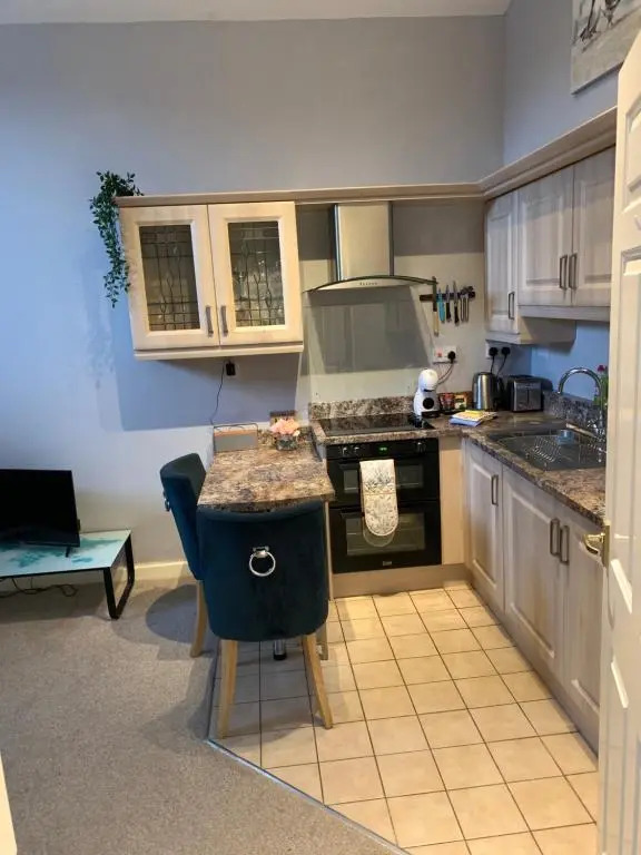 County House City Centre with parking Sleeps 4