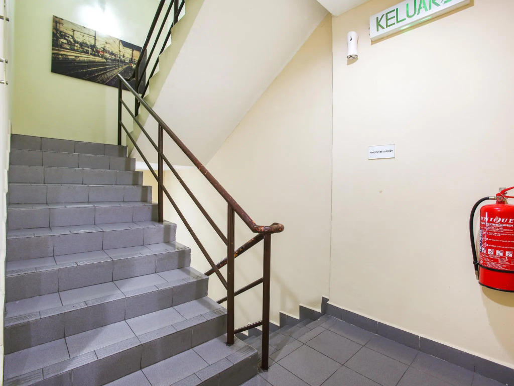 OYO 43927 Sassana Hotel (Sanitized Stay)
