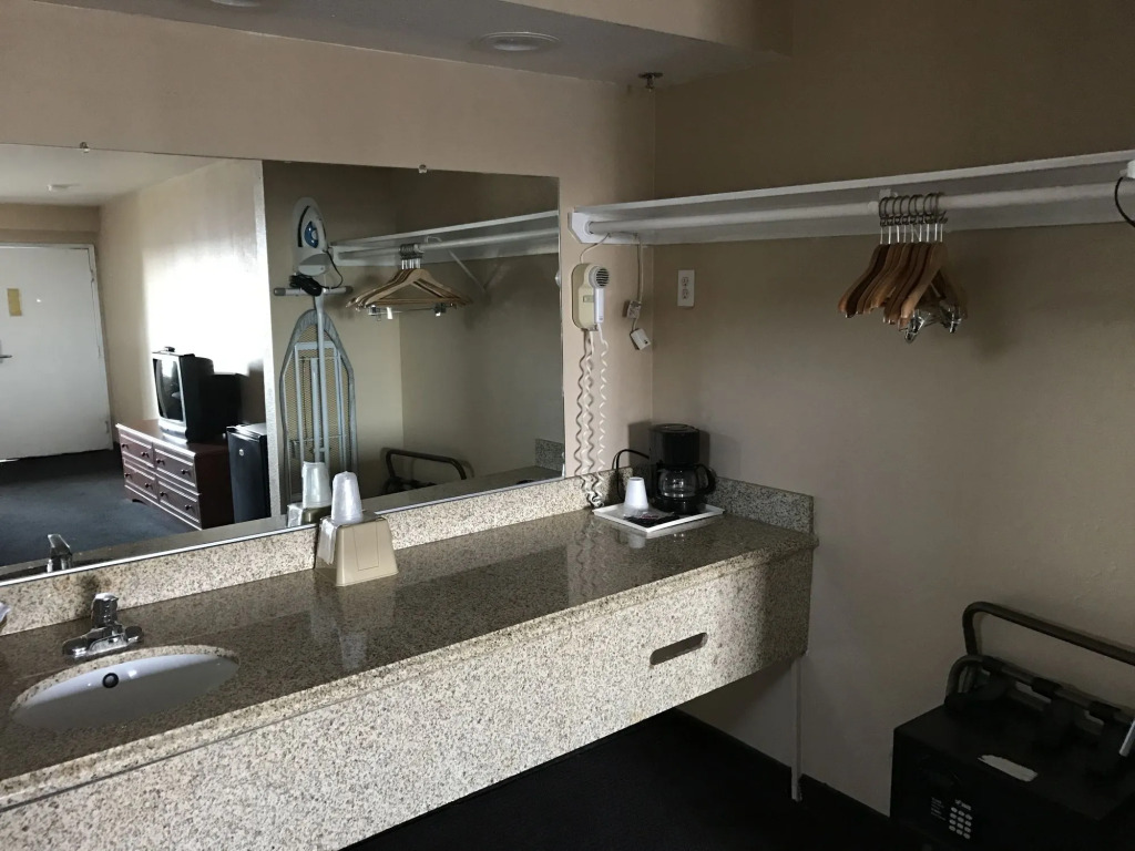 Value Stay Inn Extended Stay Bakersfield, CA