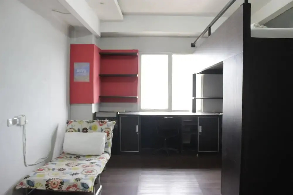 Loft Studio Room at Pinewood Apartment Jatinangor Near Jatos
