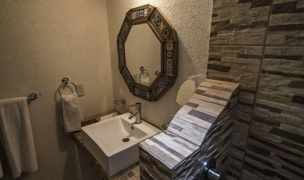 hotel la ermita suites