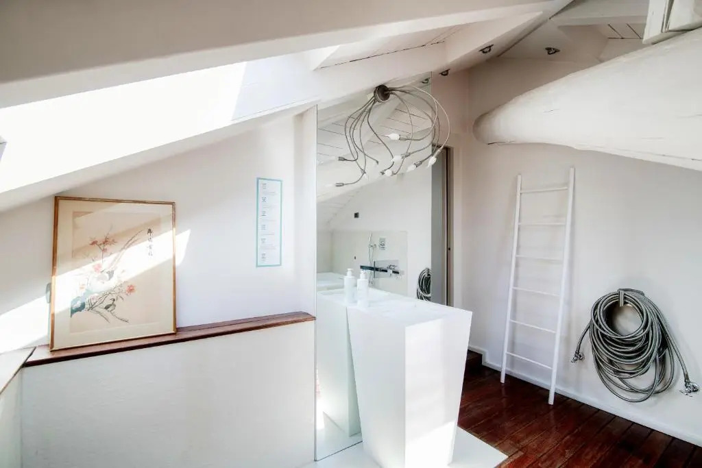 Exclusive Penthouse - by MyHomeInComo