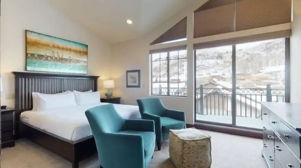 Vail Lionshead Village 3 Bedroom Plus Den With Mountain View