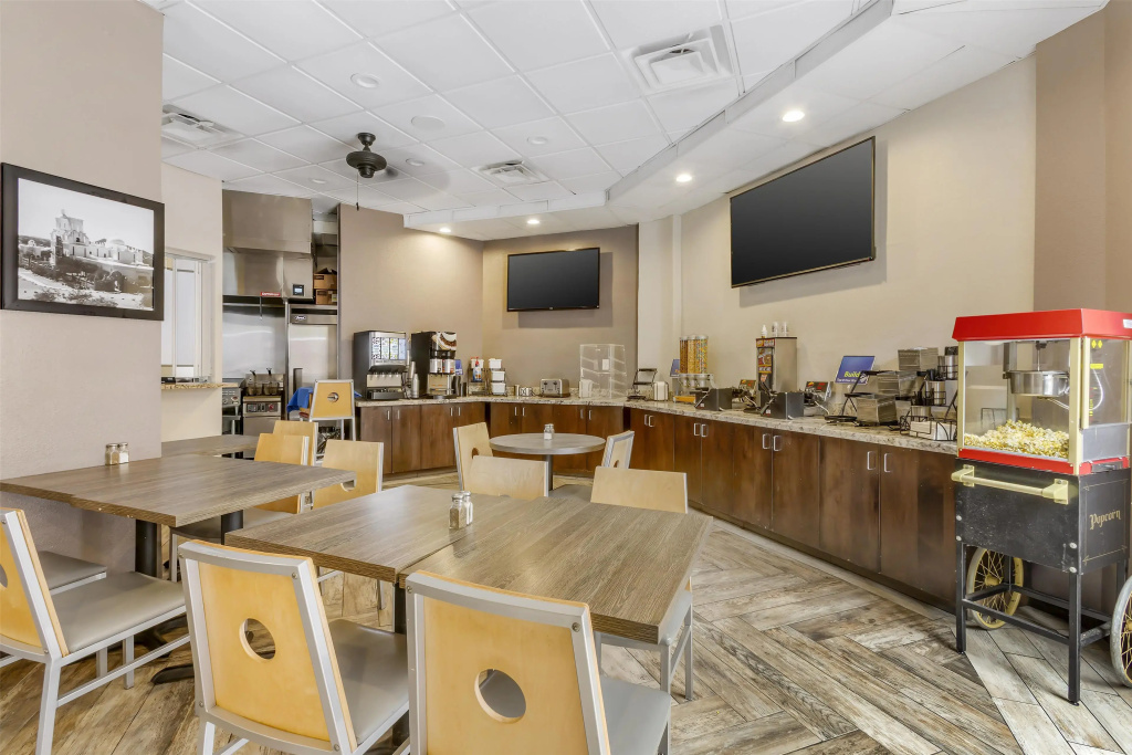 Best Western InnSuites Tucson Foothills Hotel & Suites