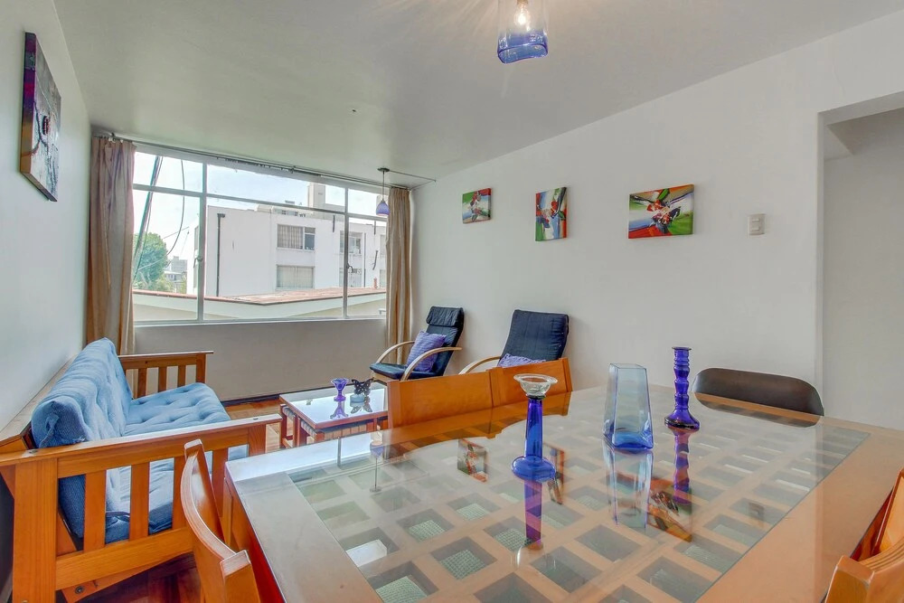Departamento Amplio en Calle Libertad