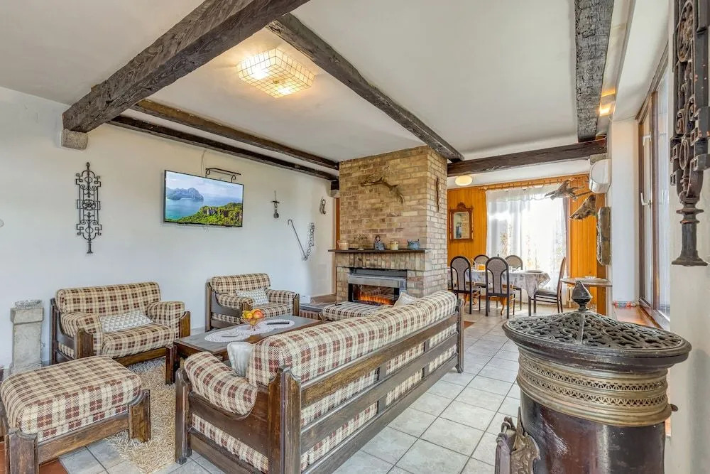 Lake House Felice