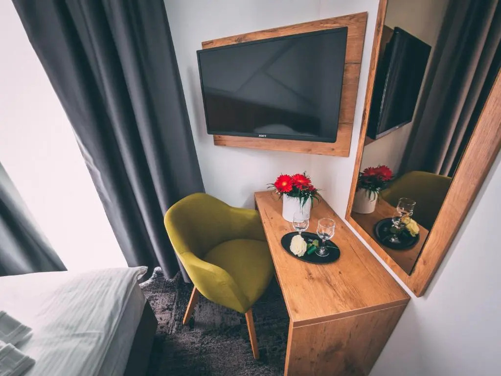 Orange Hotel