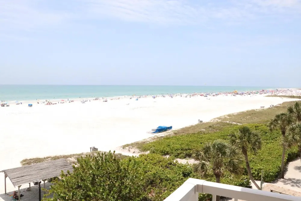 Jamaica Royale - T41 - 2 Br Condo