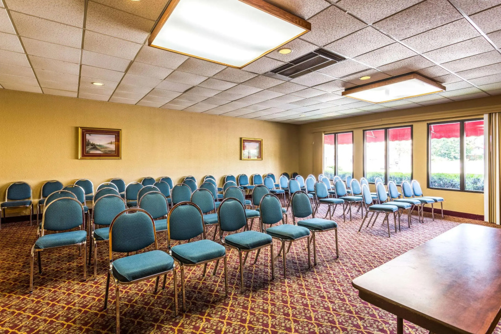 Econo Lodge Oxmoor