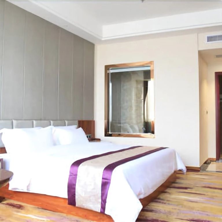 Longyan Dongshang Hotel (International Food City)