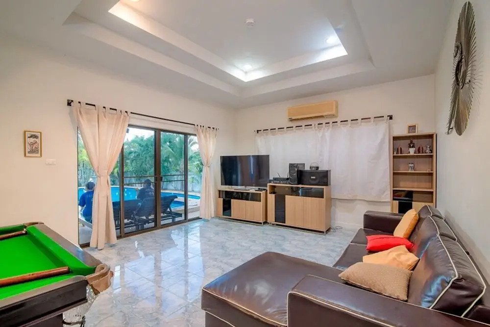 Great Green E Pool Villa