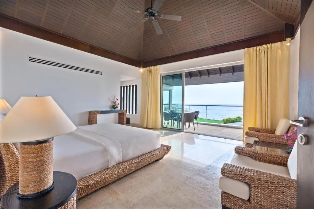 Surin Heights Villa