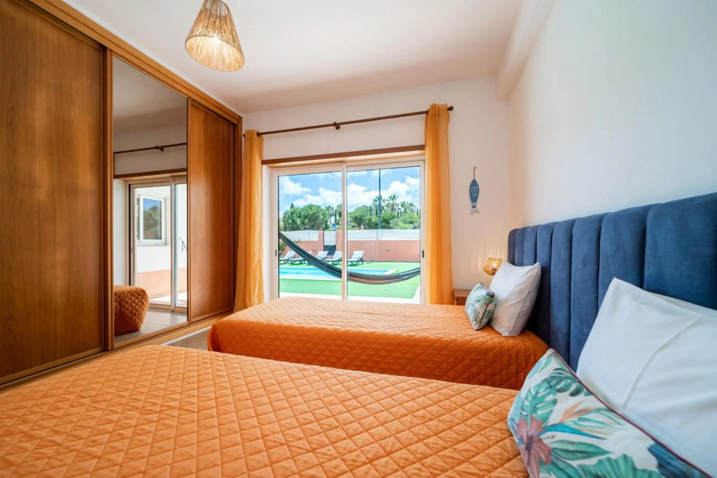 Ponta da Piedade Family House