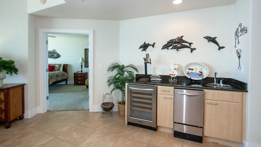 Three Bedroom Overlooking the Gulf - Unit Crd0711