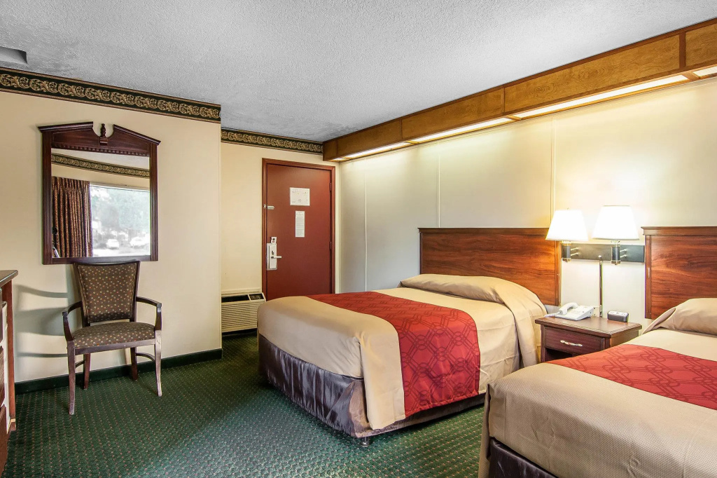 Broadway Inn Portland Downtown