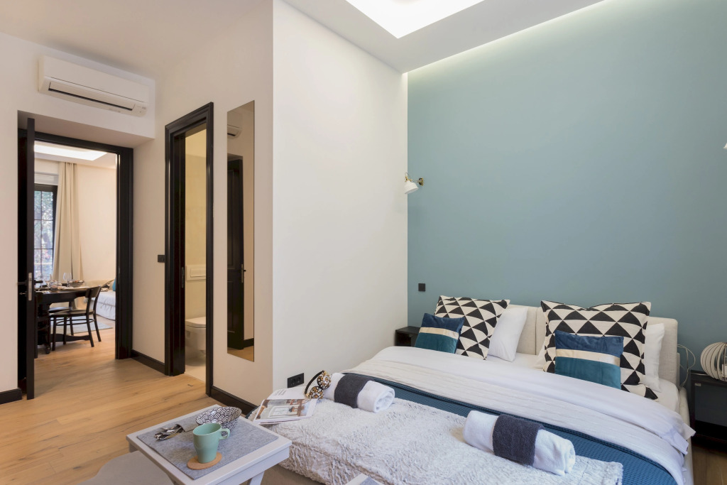 Modern and Design Downtown Apartment in the Center