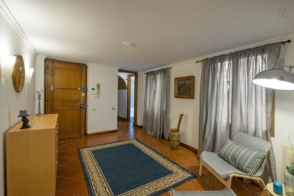Large and Elegant 3 bed Flat in Central Location!