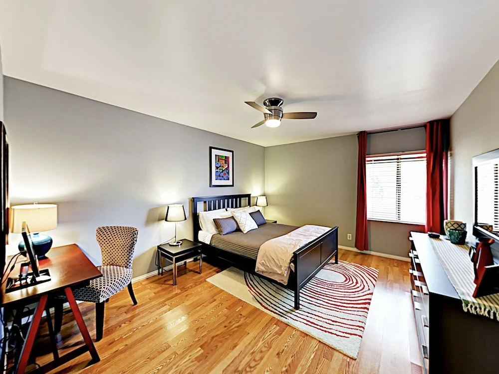 N Hermosa - 3 Br Home