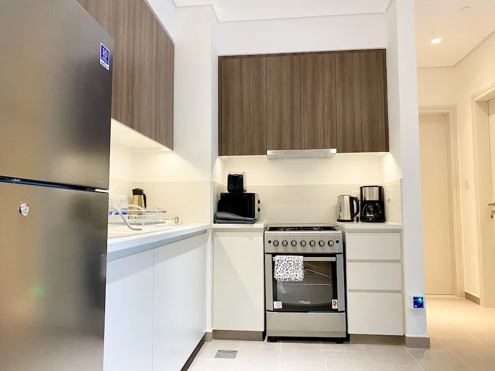 Marco Polo - Lofty Apt with Balcony Near Dubai Hills Mall
