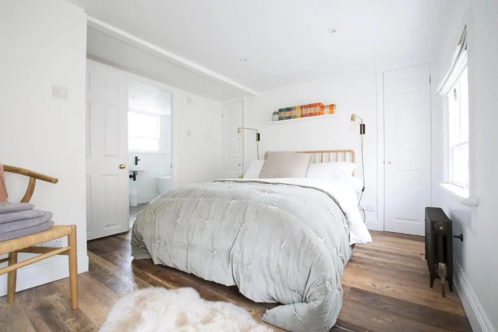 Central Georgian Townhouse with Free Parking