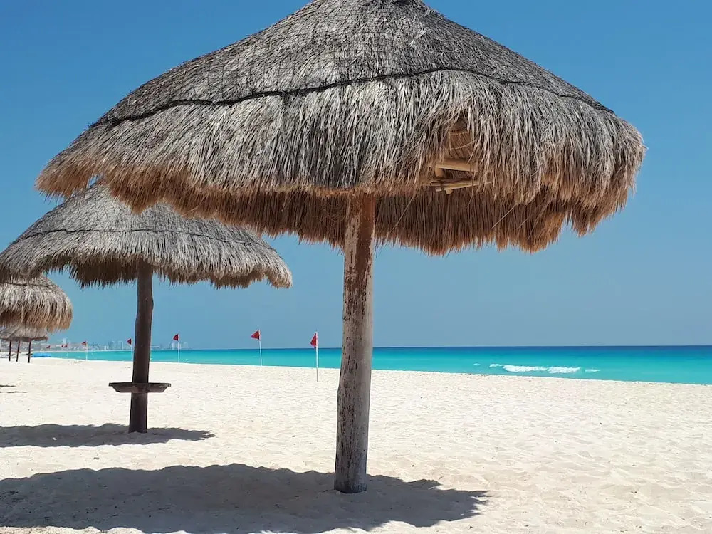 Brisas 10 Beachside Suites