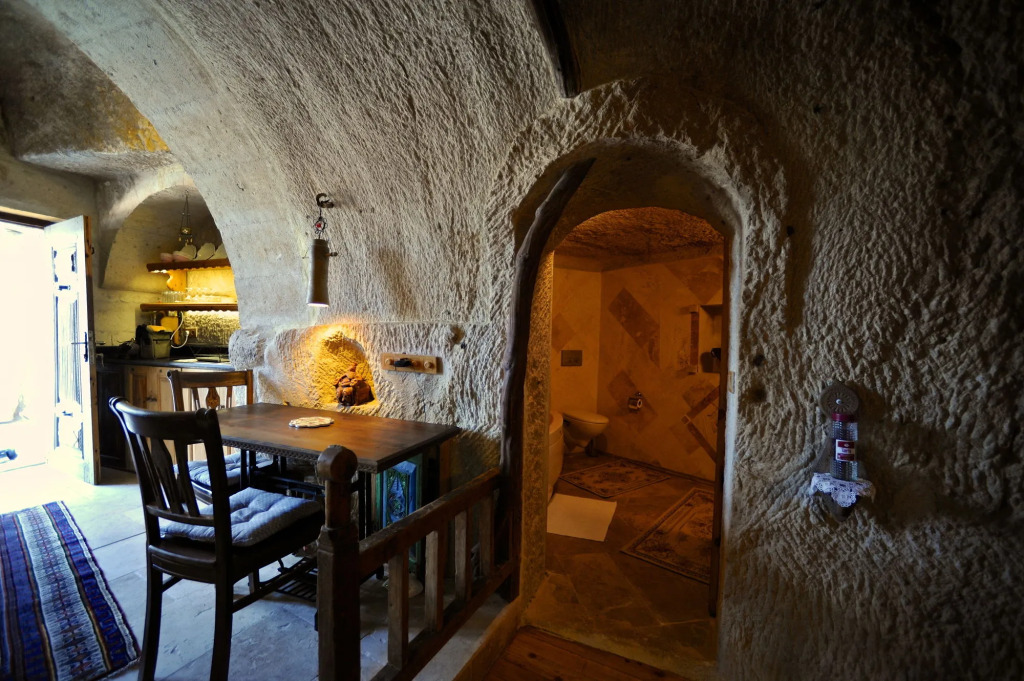 Anitya Cave House