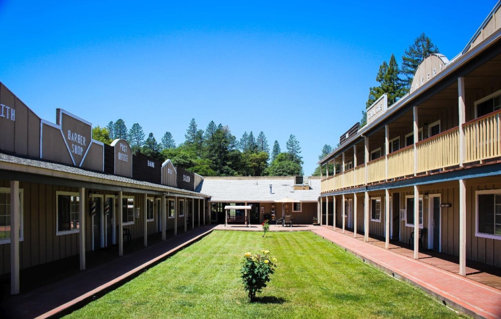 The Old West Inn
