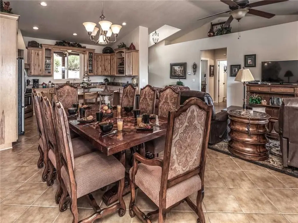 Casa Bien - Three Bedroom Cabin with Hot Tub