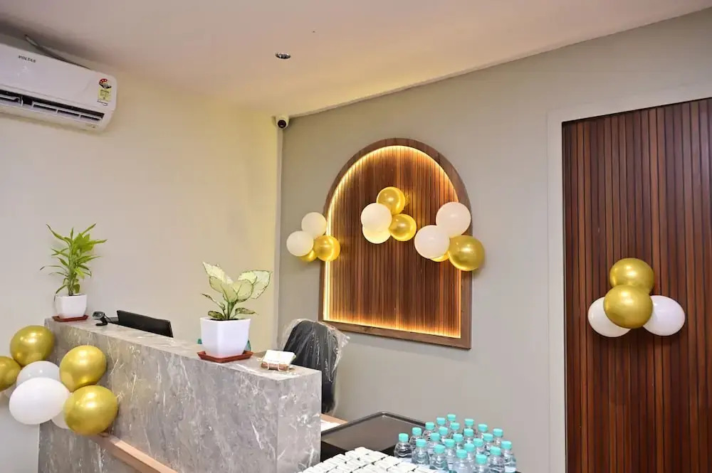 Hotel Noble Nook, 100 Ft Road, Indiranagar
