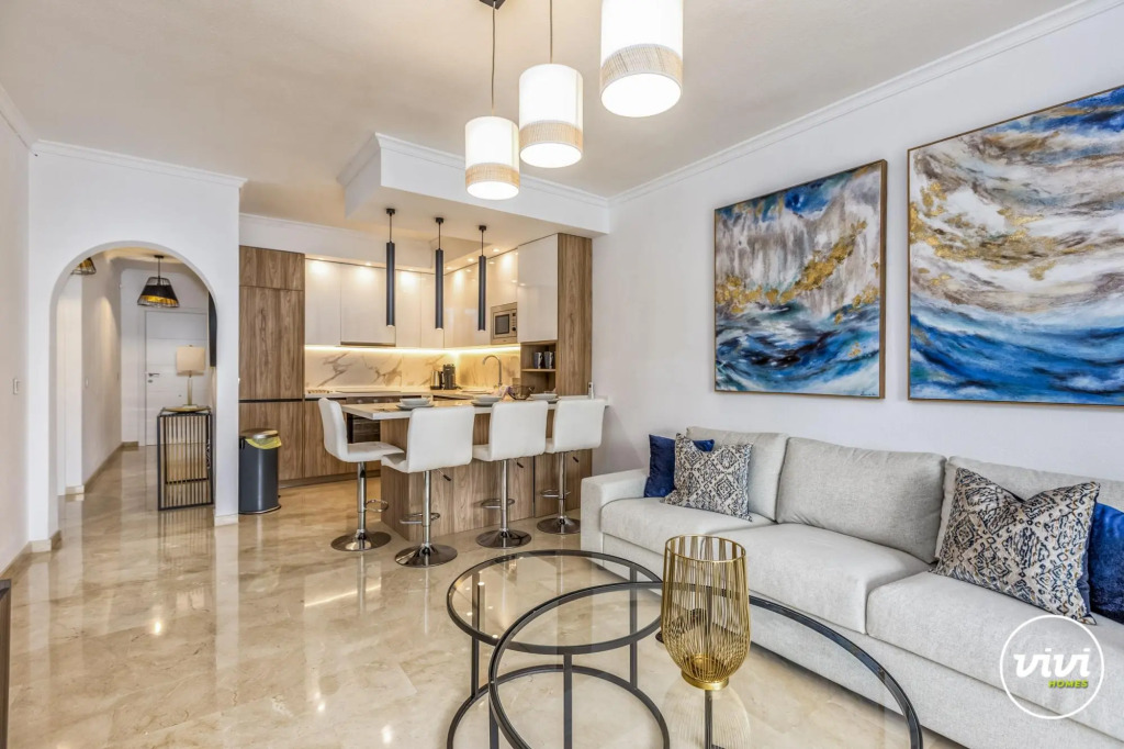 Rio in Fuengirola with 3 bedrooms and 2 bathrooms