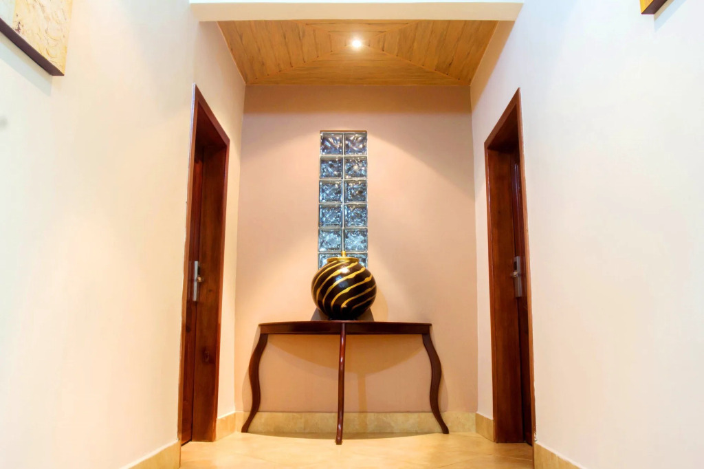 Mahogany Lodge, Cantonments