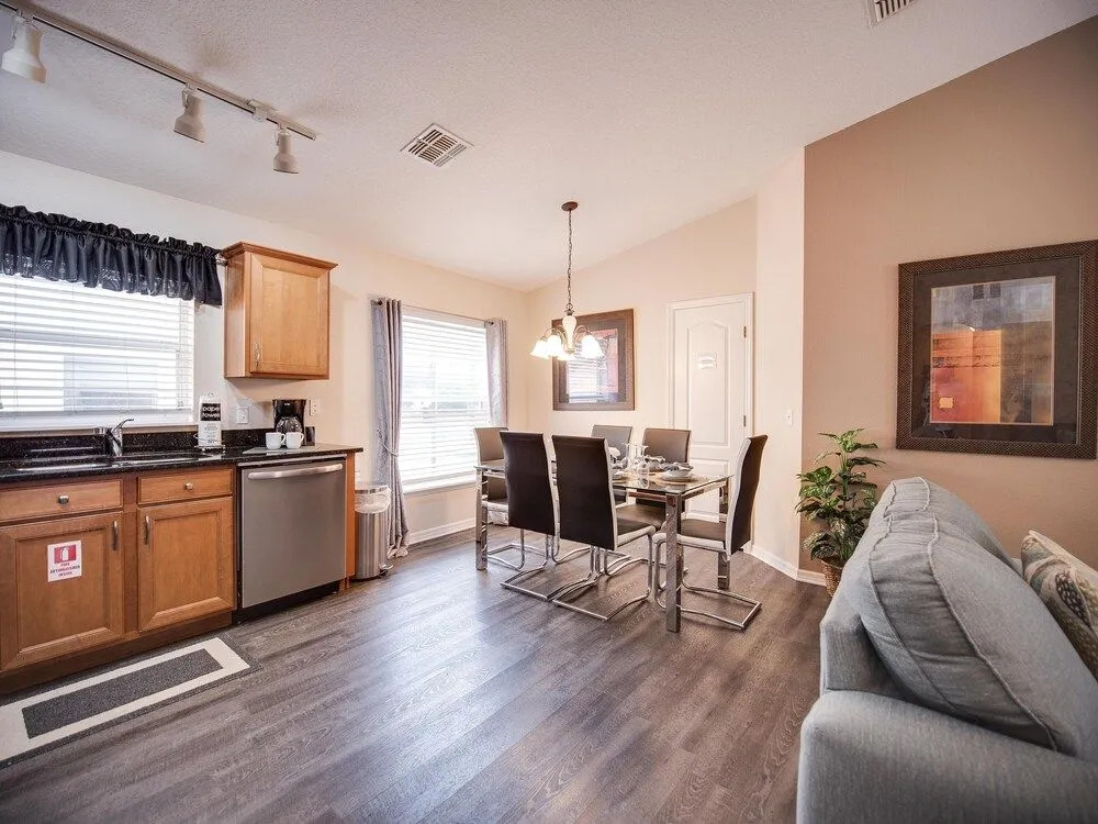 Earlmont Ridge 4 Bedrooms