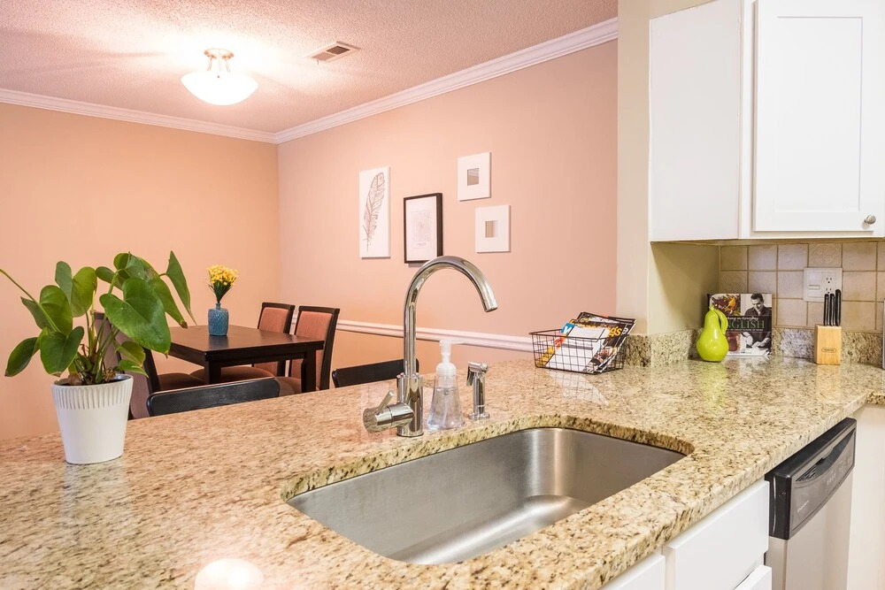 Centrally Located Uptown Apartments