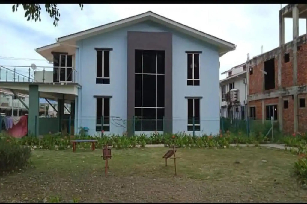 OYO 90215 Awani Homestay