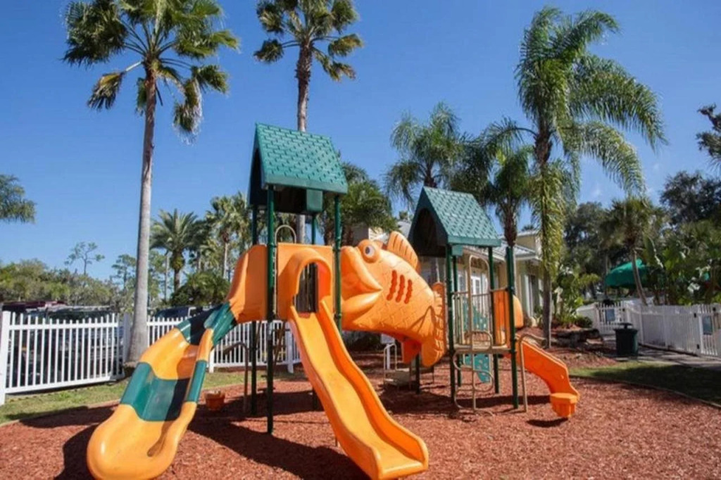 Tropical Palms Resort