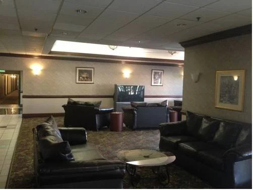 The Moraine Inn Suites & Conference Center