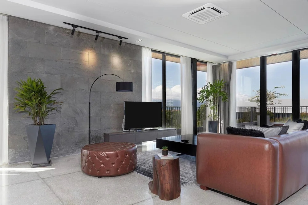 Spacious 1bdr Perfect For Romantic Weekend Seaview