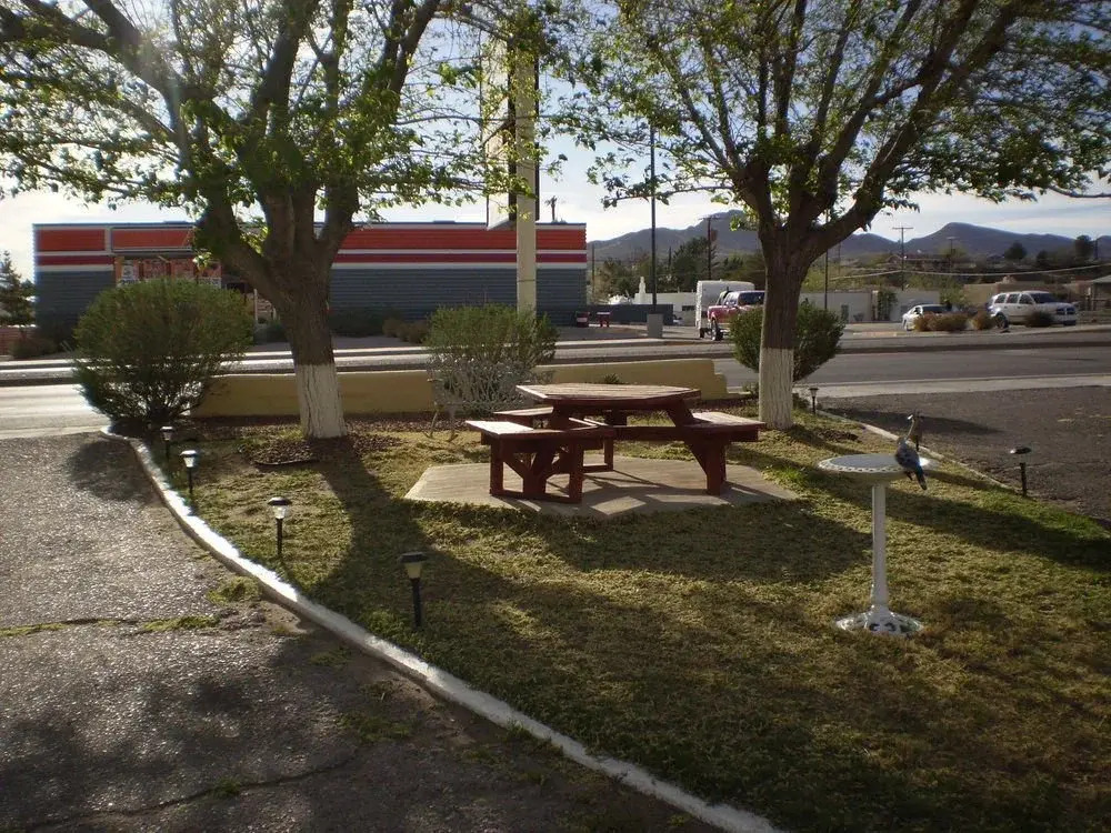 Oasis Motel