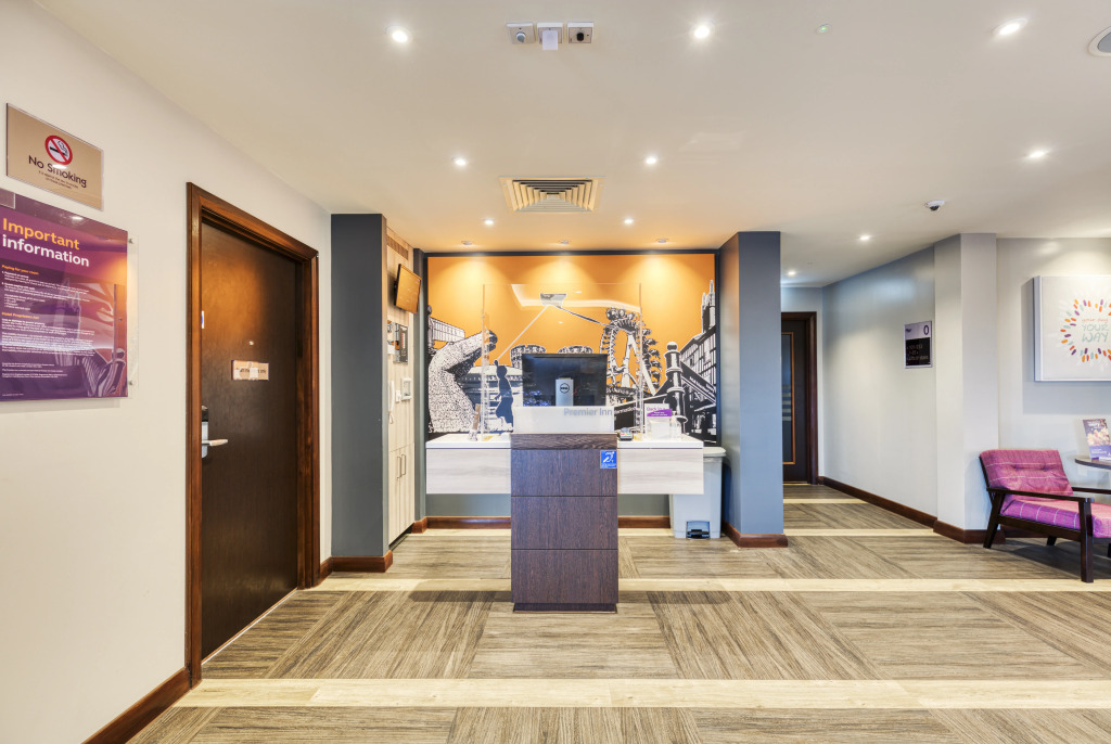 Отель Premier Inn Faversham