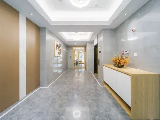 Jianguo Puyin Hotel (Xi'an Big Wild Goose Pagoda University of Technology  Subway Station Branch)