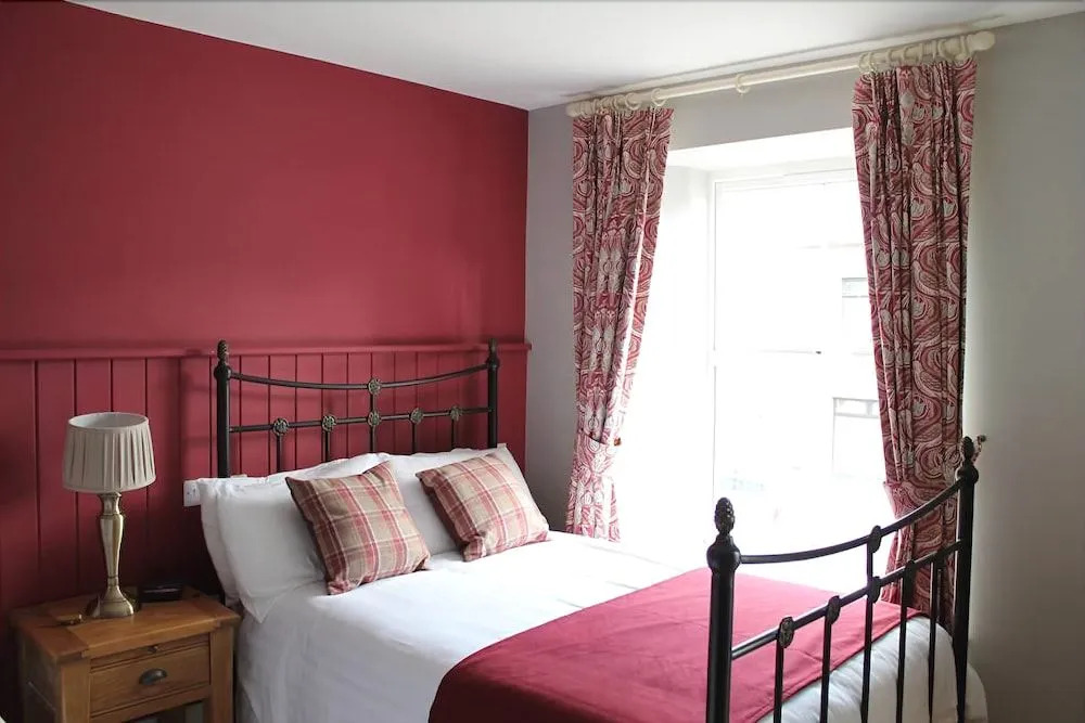 The Highlands Hotel