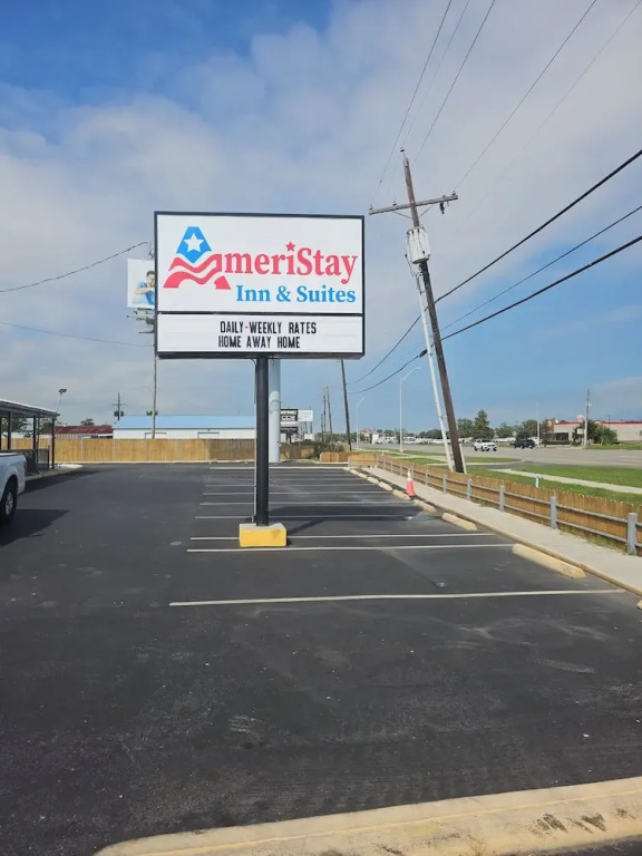 Ameristay Inn & Suites