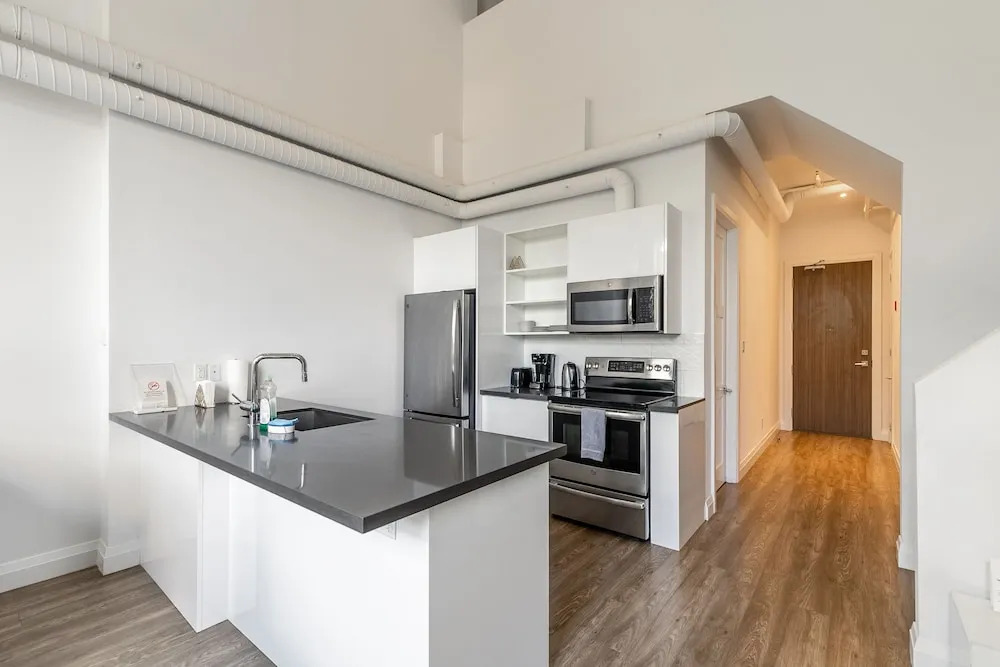 GLOBALSTAY. Dundurn Lofts. Free parking. Gym