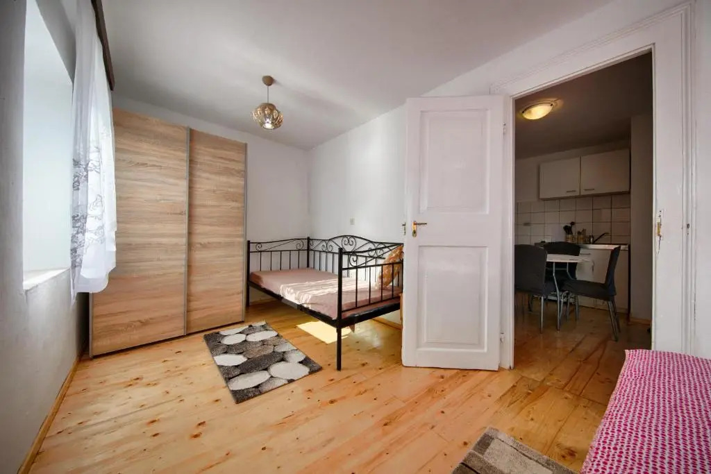 Apartments Nikola Vidović