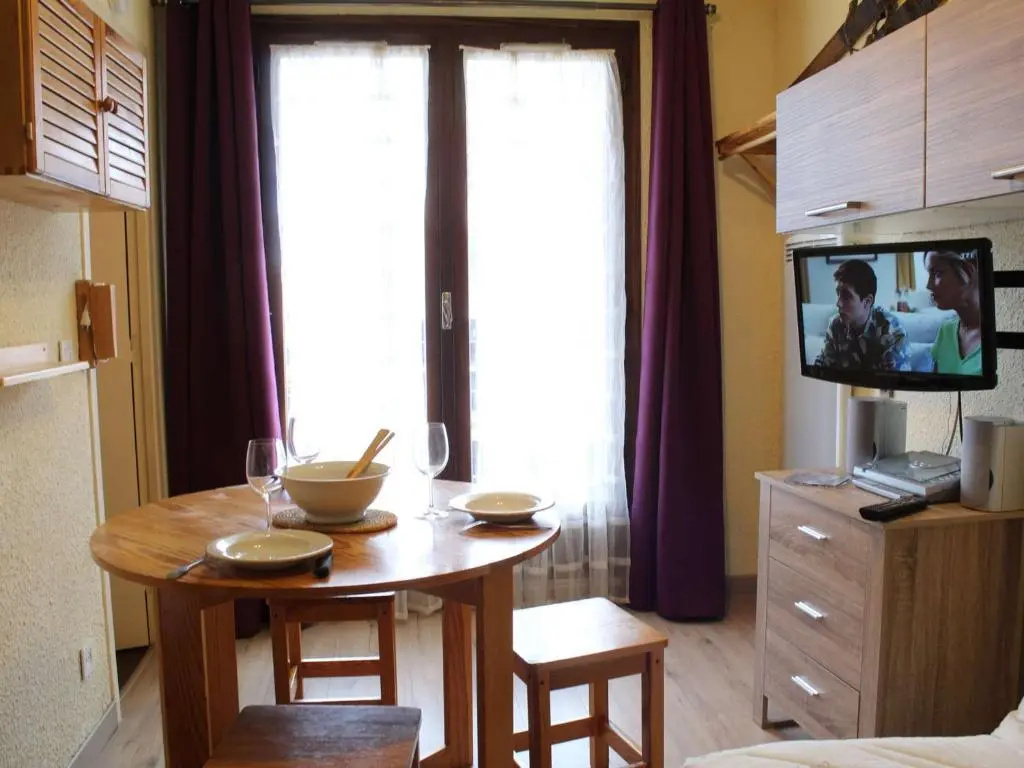 Appartement Risoul, 1 pièce, 4 personnes - FR-1-330-518