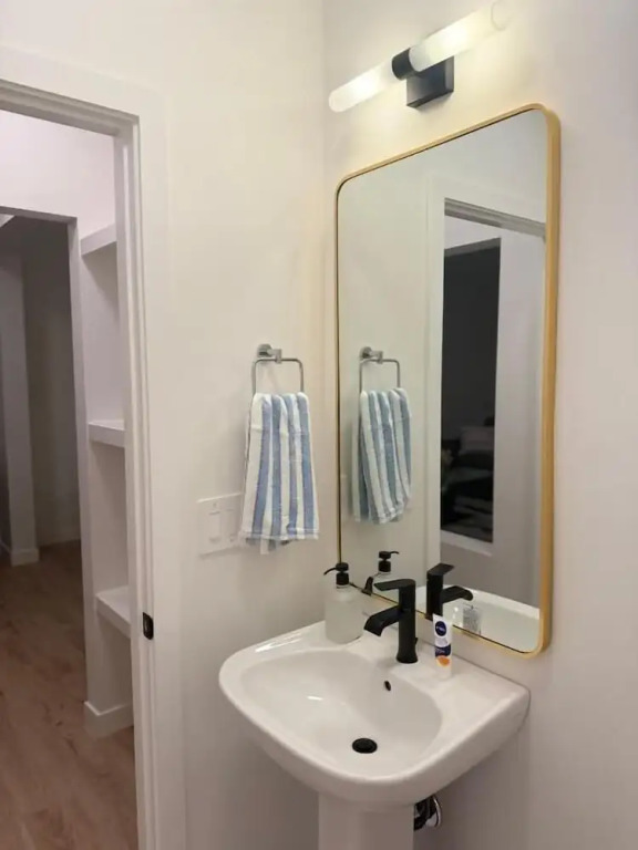 Modern Retreat 3BR 2&half Bath