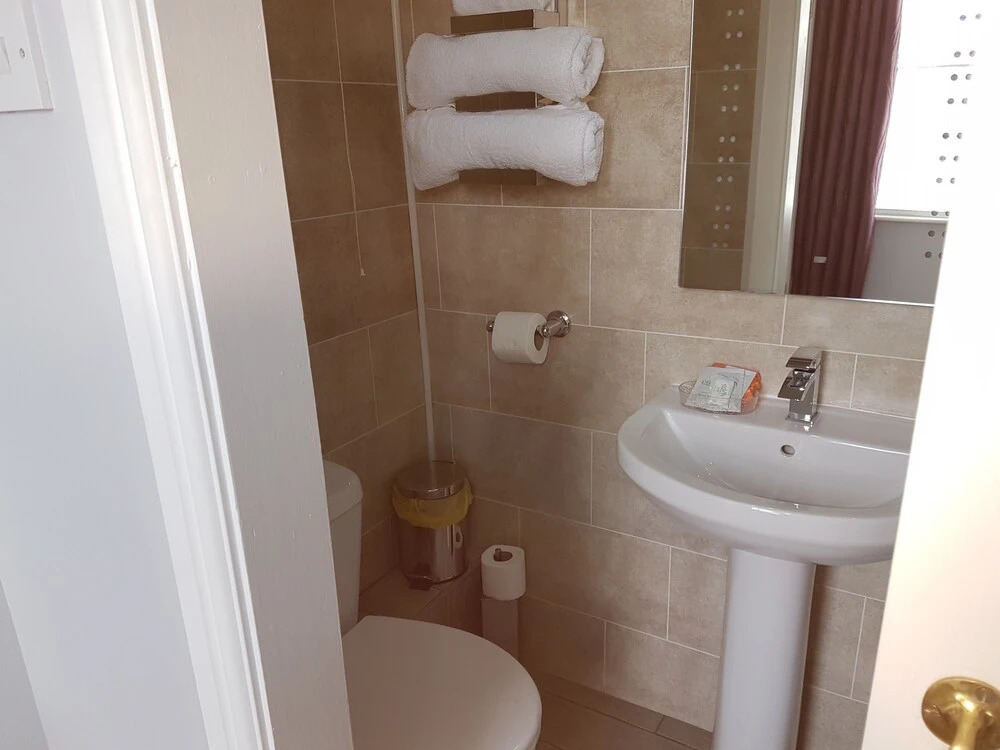 The Cresta Guest House