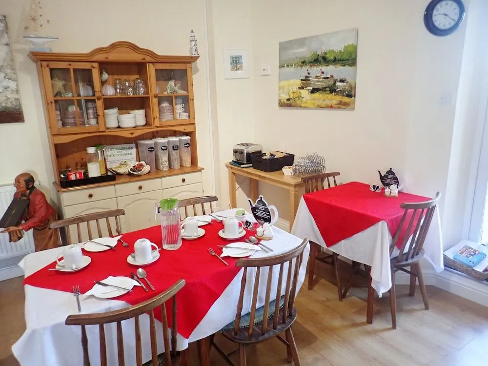 Acorn Lodge